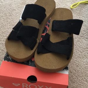 Roxy sandals